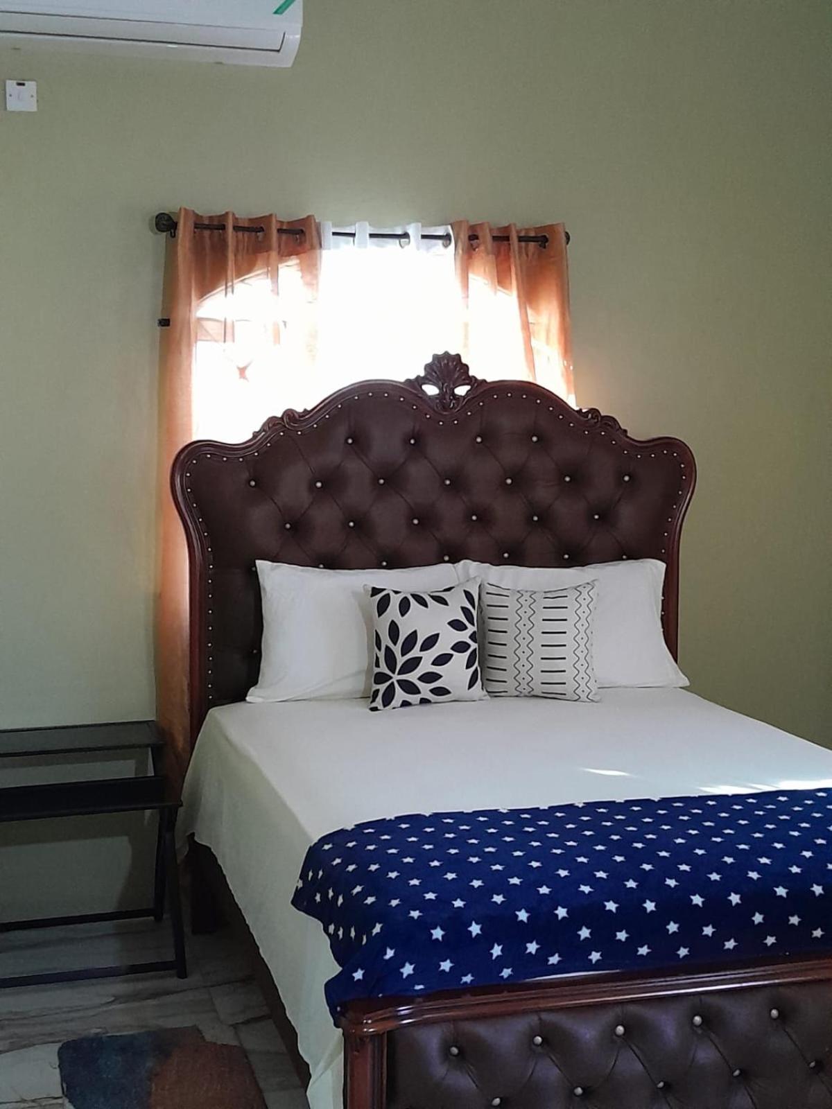 Jamaica Oasis Suite Portmore Exterior photo